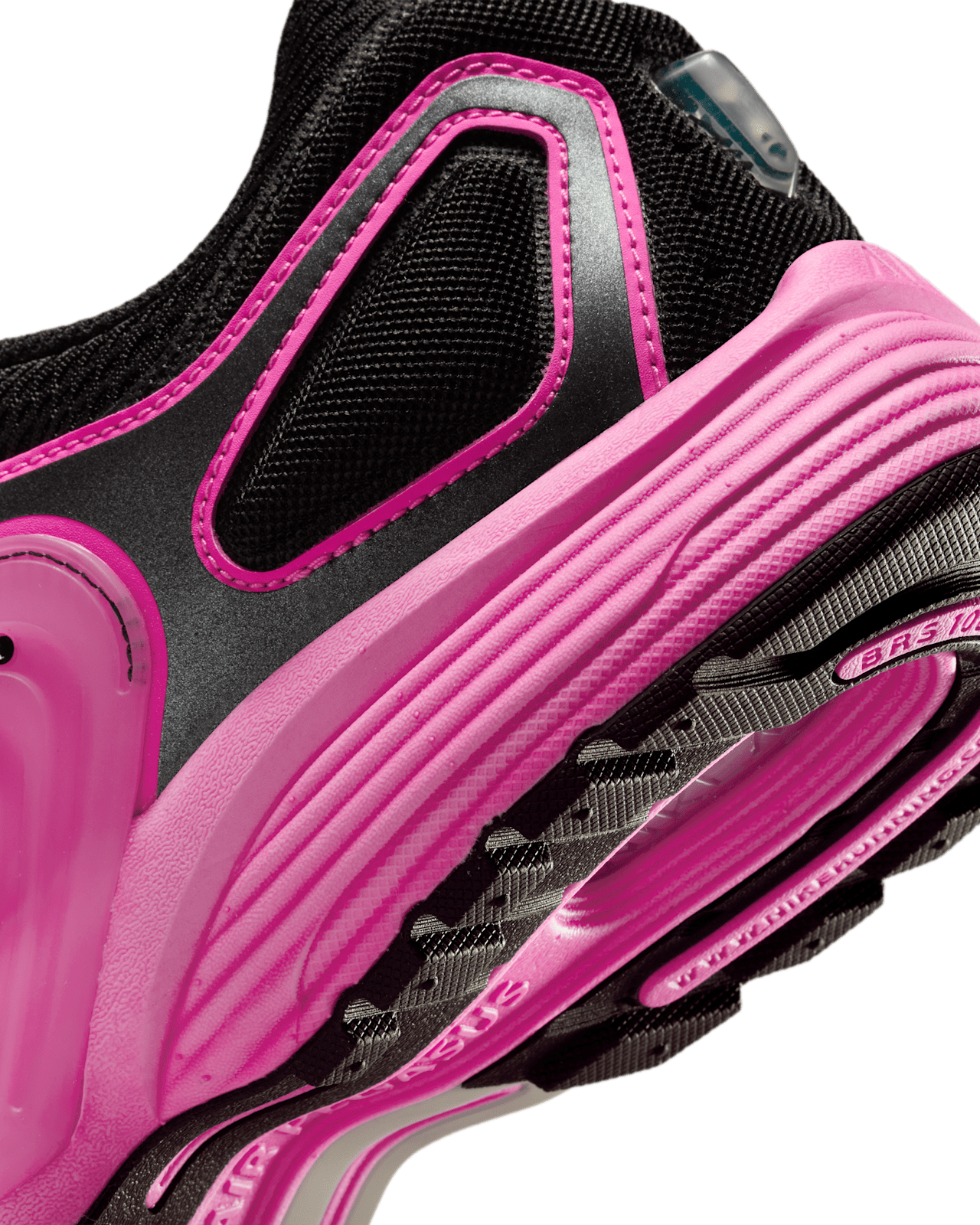 【NIKE公式】エア ペガサス ウェーブ 'Black and Pink Blast' (IB0612-007 / NIKE AIR PEGASUS WAVE)