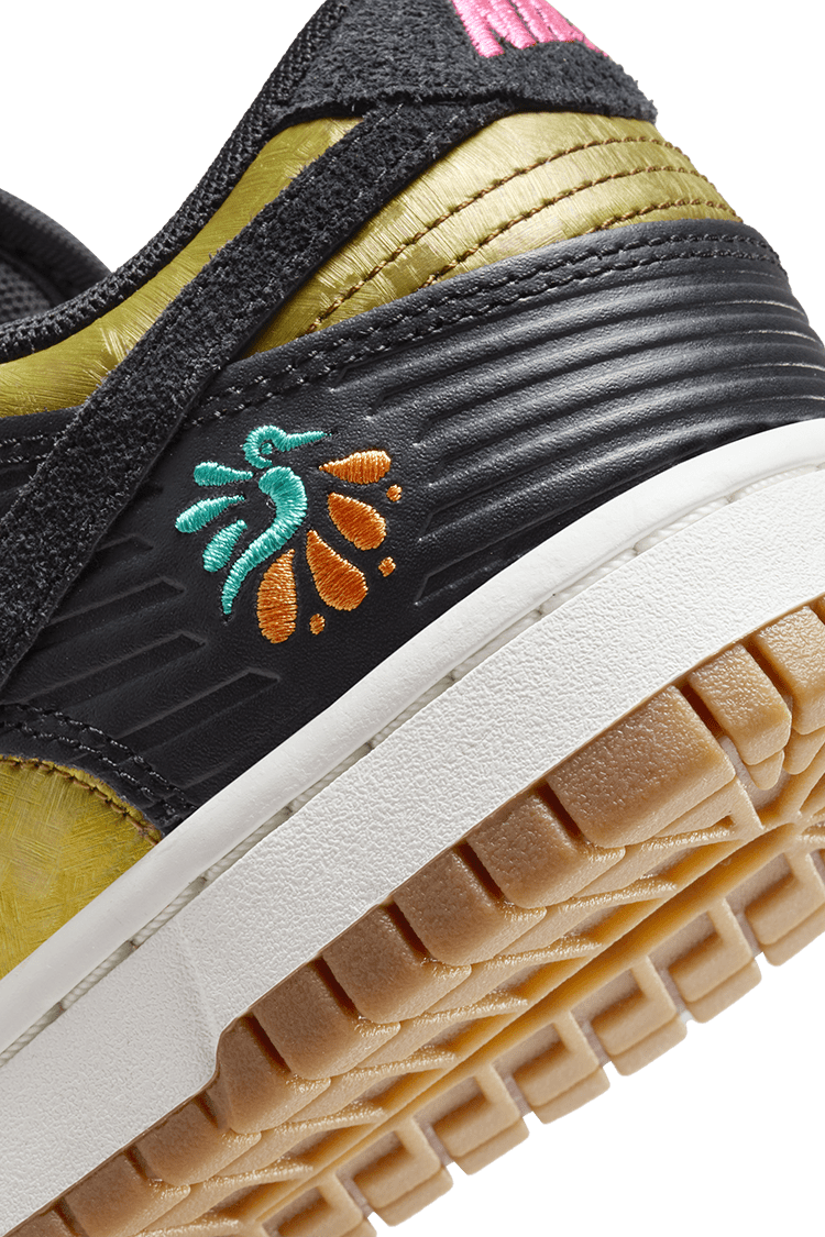 วันเปิดตัว Dunk Low "Día De Muertos" ผู้หญิง (FQ8148-010)