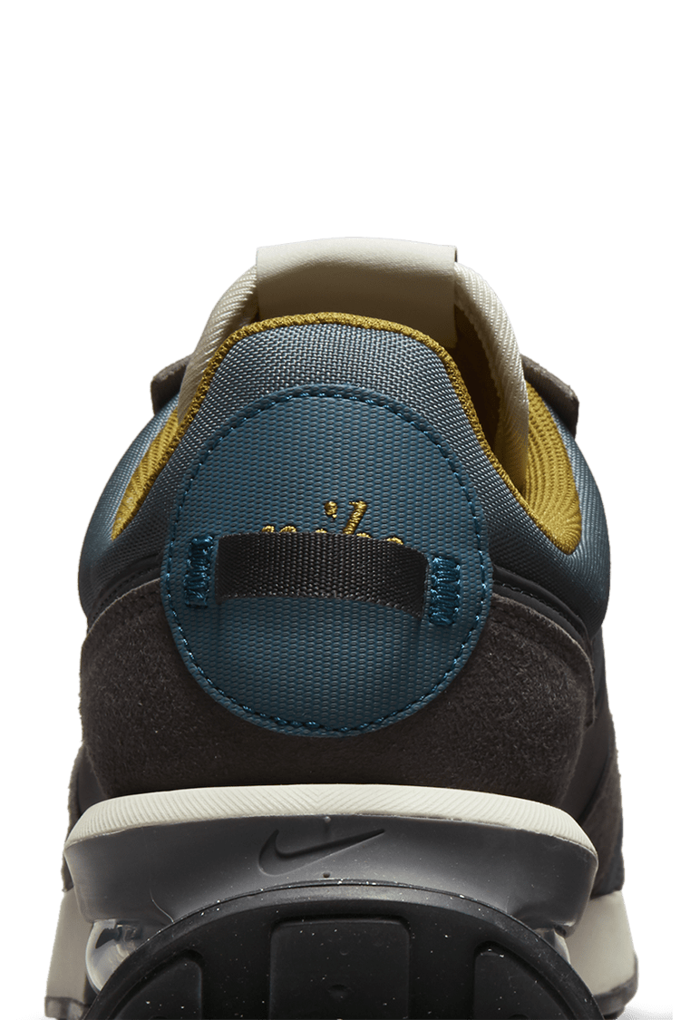 วันเปิดตัว Air Max Pre-Day “Hasta and Anthracite”