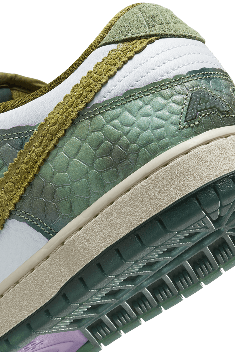 Data de llançament de les Nike SB Dunk Low Pro x Alexis Sablone "White and Pacific Moss" (HJ3386-300)