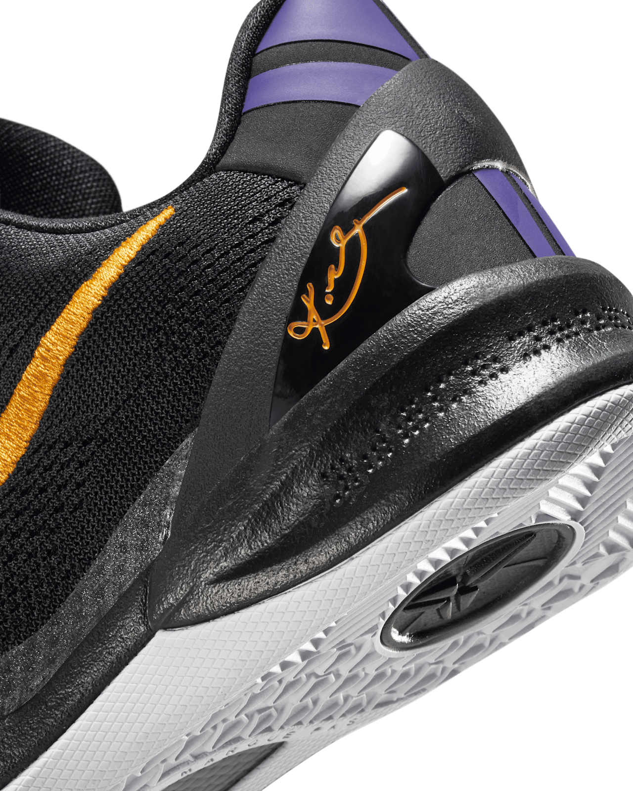 【NIKE公式】ジュニア コービー 8 プロトロ 'Black and University Gold' (FN0266-002 / KOBE VIII GS)