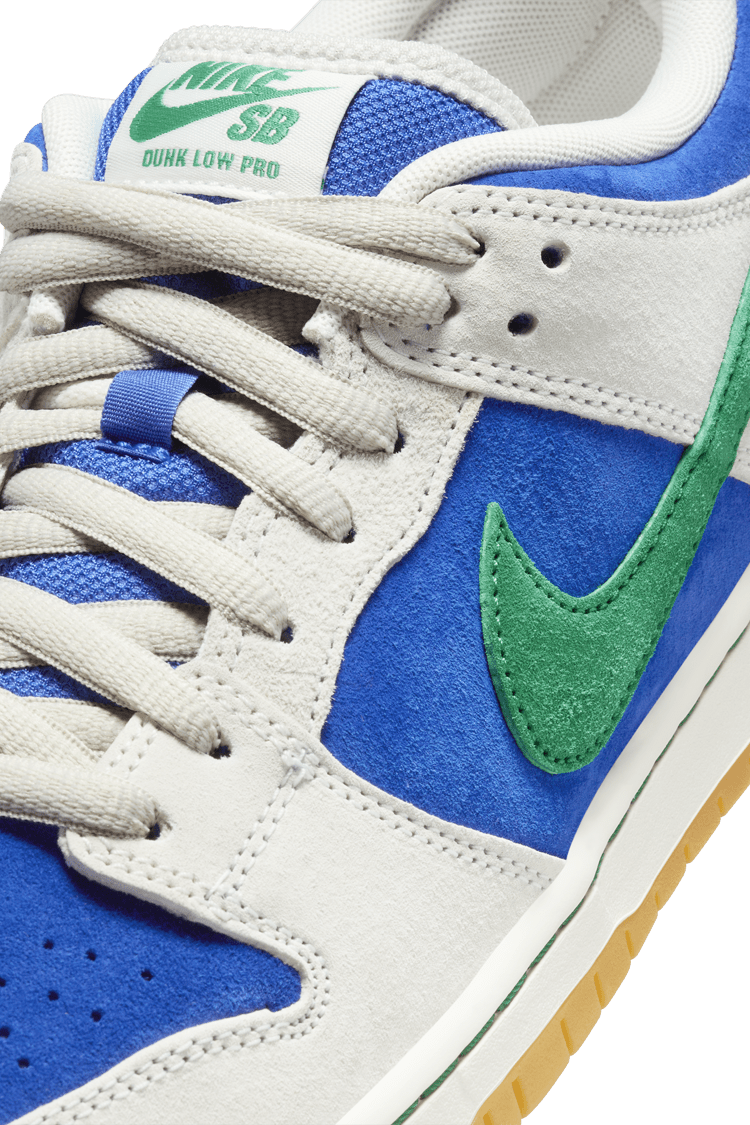 วันเปิดตัว Nike SB Dunk Low Pro "Phantom and Hyper Royal" (HF3704-001)