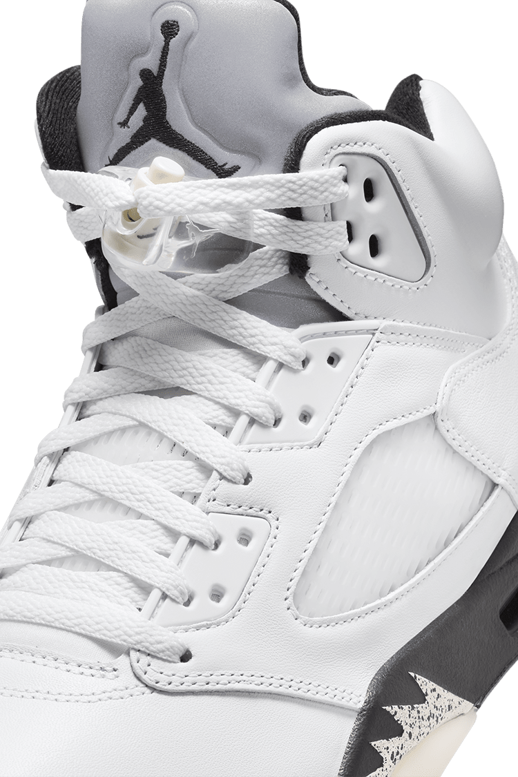 วันเปิดตัว Air Jordan 5 "White and Black" (DD0587-110)