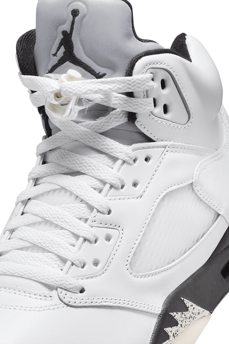 【NIKE公式】エア ジョーダン 5 'White and Black' (DD0587-110 / AJ 5 RETRO)