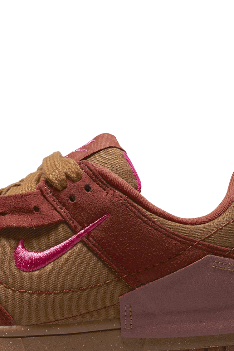 Women's Dunk Low Disrupt 2 'Desert Bronze and Pink Prime' (DH4402-200)  Release Date. Nike SNKRS