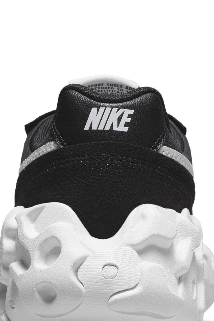 วันเปิดตัว Overbreak “Black and White”