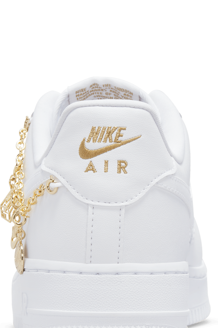 วันเปิดตัว Air Force 1 “White Pendant” ผู้หญิง (DD1525-100)