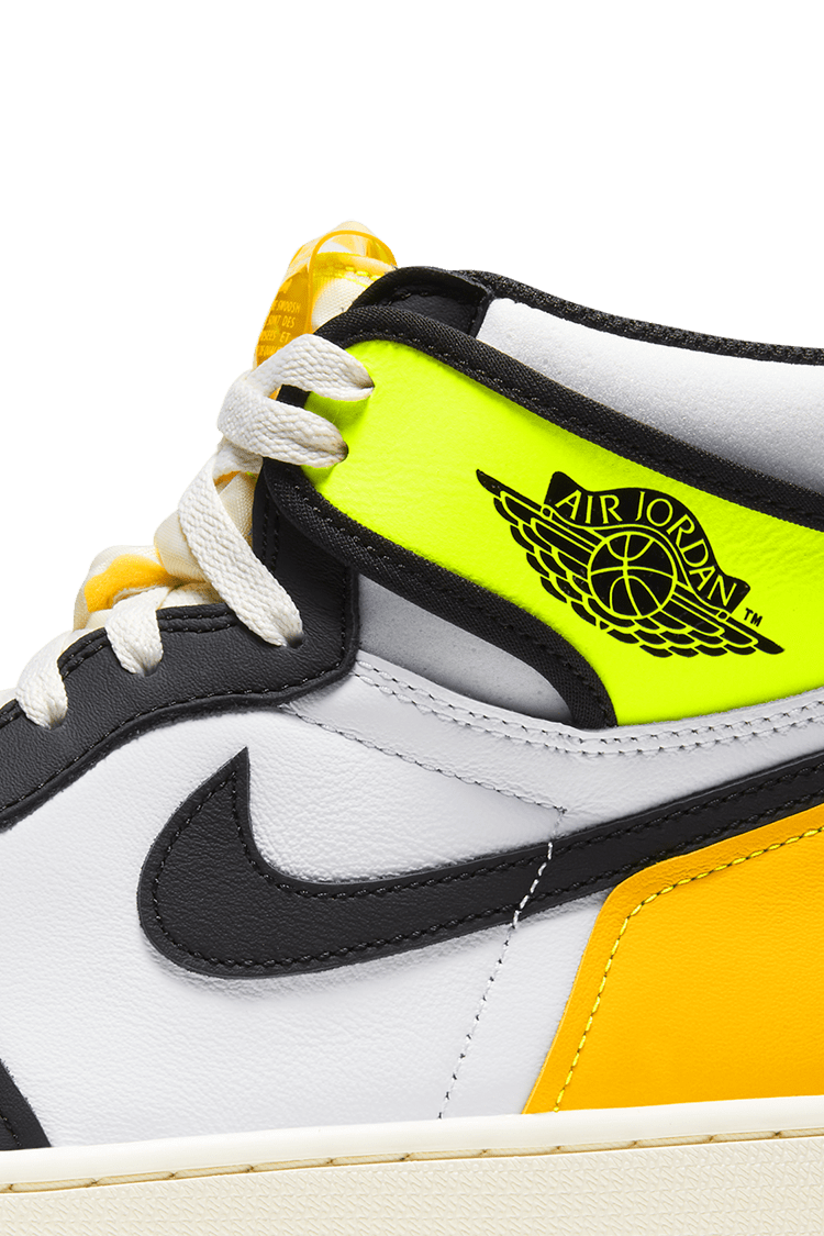 【NIKE公式】エア ジョーダン 1 'Volt Gold' (555088-118 / AJ 1)