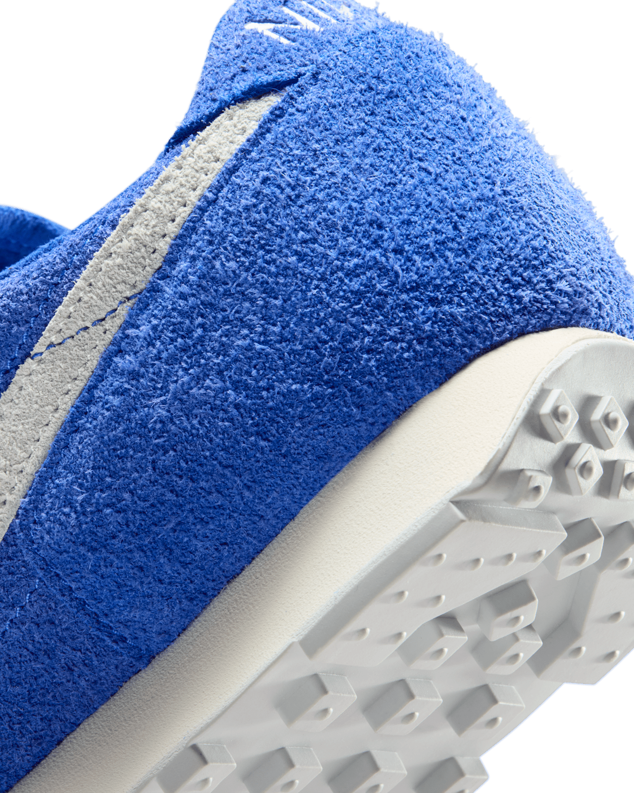 วันเปิดตัว Daybreak "Hyper Royal and Sail" (IQ0635-400)