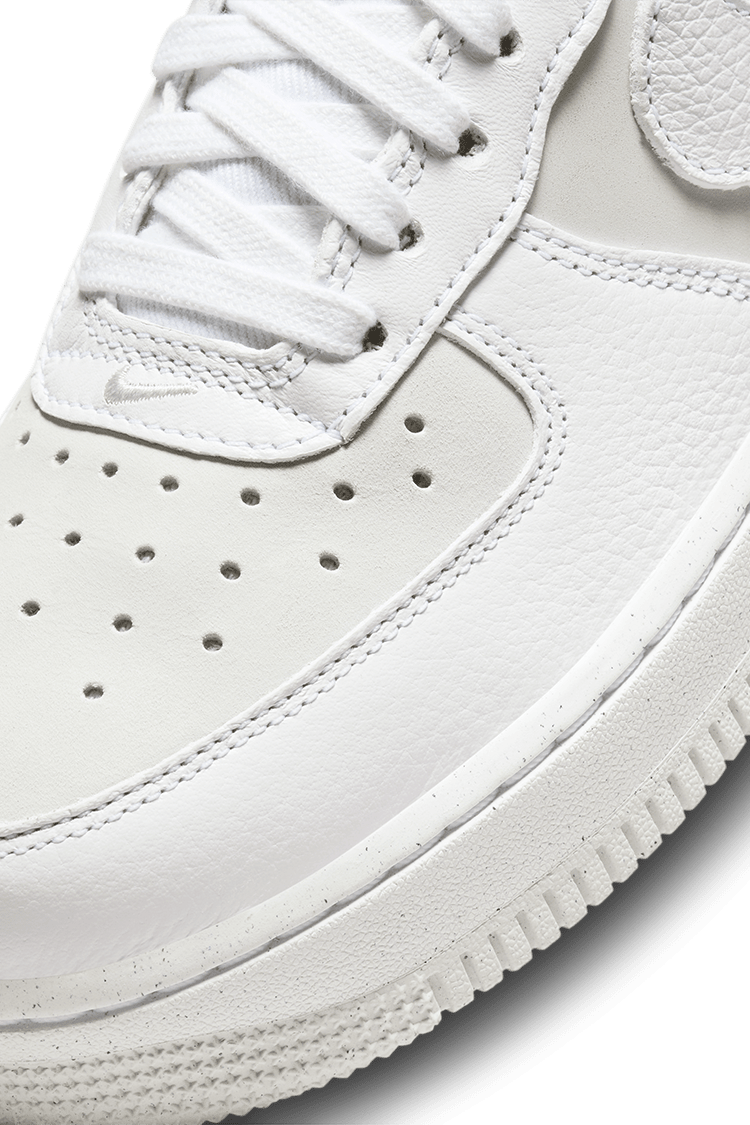 Fecha de lanzamiento del Air Force 1 '07 "White and Photon Dust" para mujer (DZ2708-102)