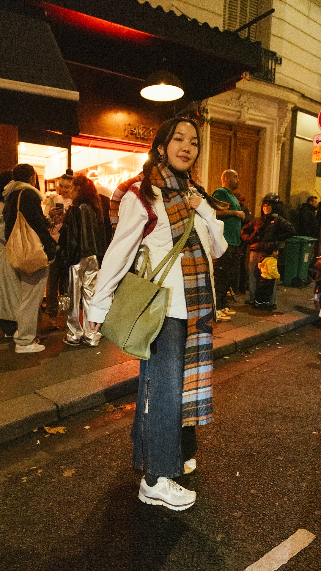 Street SNKRS : Chilli Spot By Sonny's & Crispy