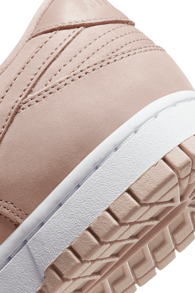 วันเปิดตัว Dunk Low "Pink Oxford" ผู้หญิง (DV7415-600)