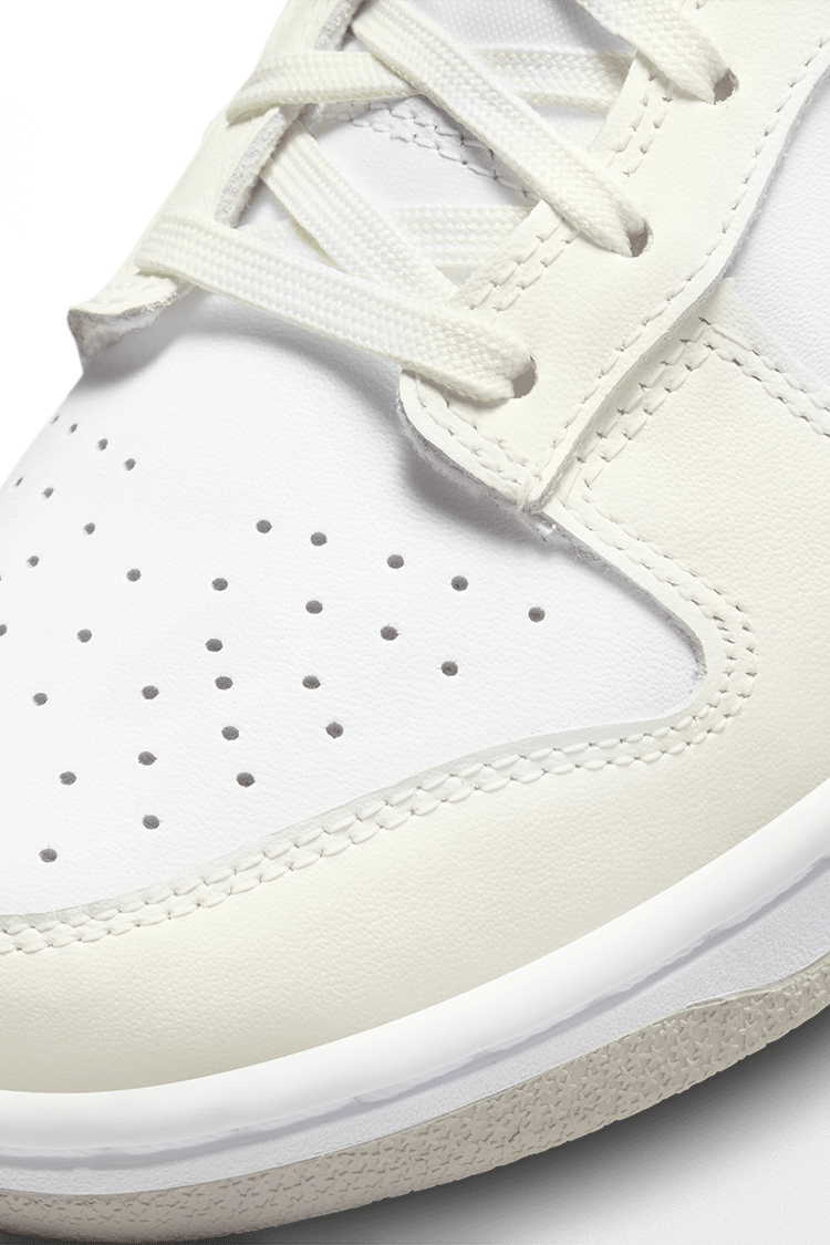 Fecha de lanzamiento del Dunk Low "White and Sail" (DD1503-121) para mujer