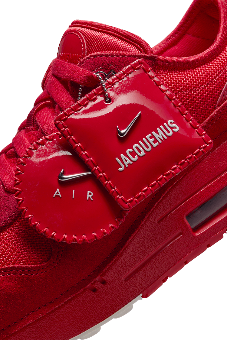 Air Max 1 x Jacquemus 'University Red and Metallic Silver' (HM6690-600) 發售日期