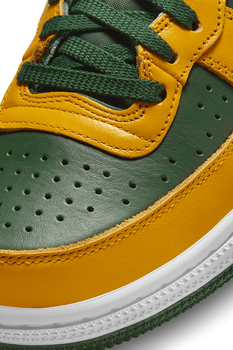 วันเปิดตัว Terminator High "Black Forest and Del Sol" (FN4442-300)