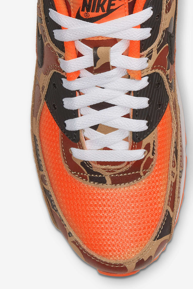 Orange camo nike shoes hotsell