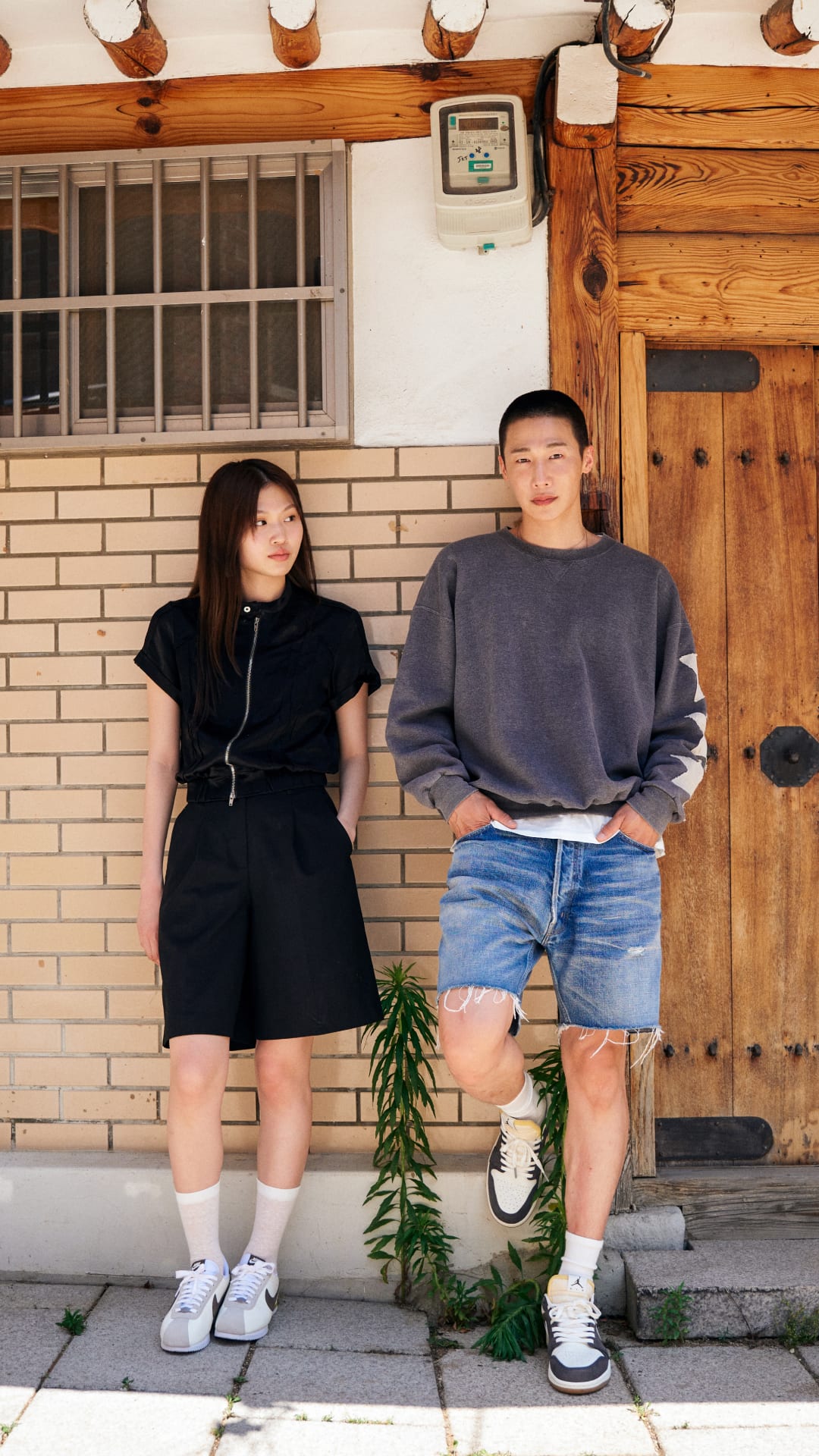 SNKRS Style: Air Jordan 1 Low SE & W Cortez SE ‘까치’