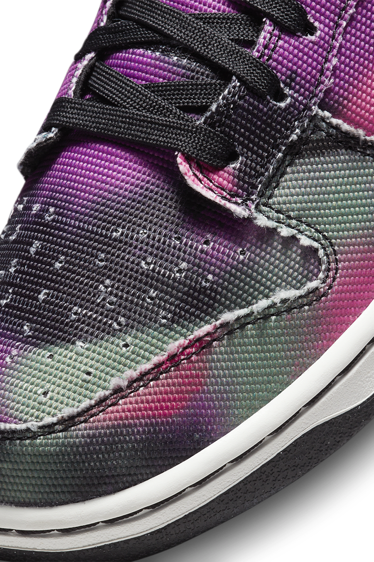 Dunk 低筒 'Graffiti' (DM0108-002) 發售日期