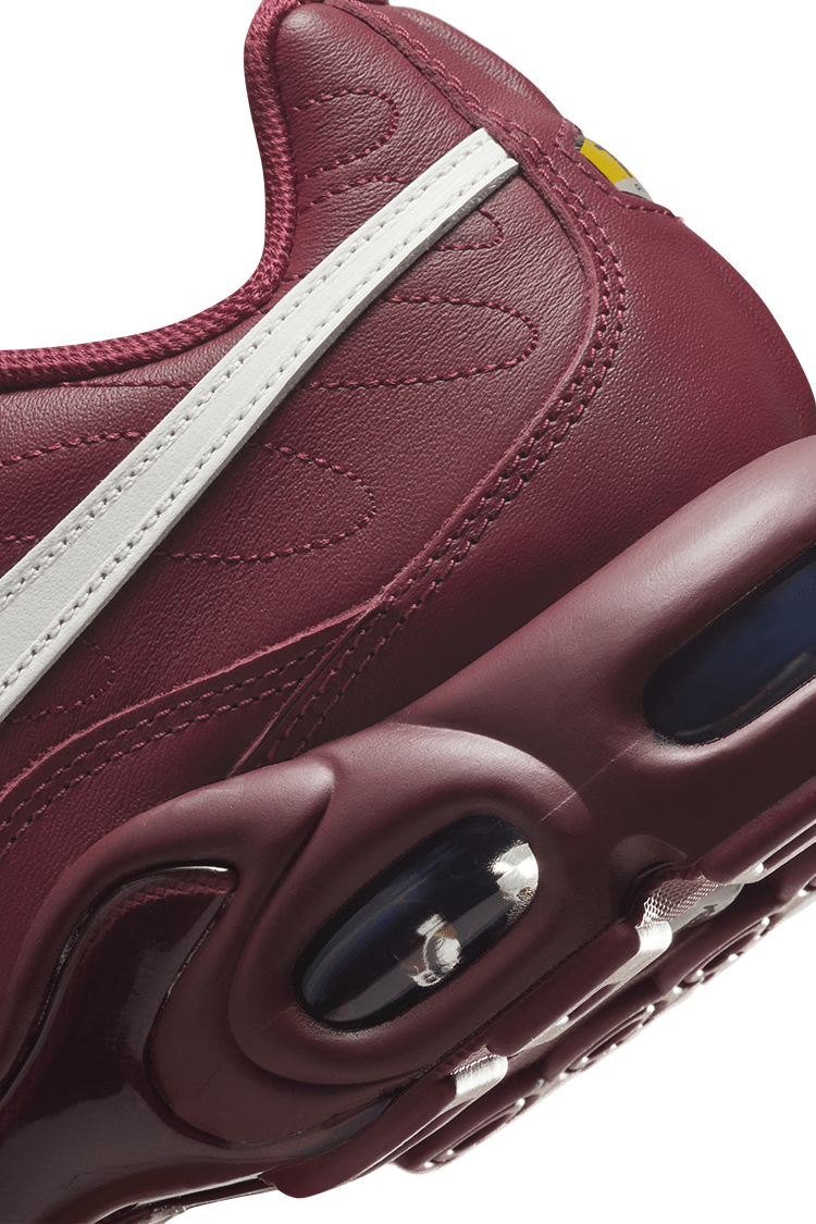 Air Max Plus TNPO Team Red and Sail HM5654 600 release date. Nike SNKRS