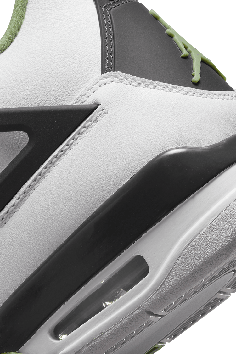 新品！Air Jordan 4 レディースOil　Green２４センチ 新品！Air Jordan 4 レディースOil Green24センチ