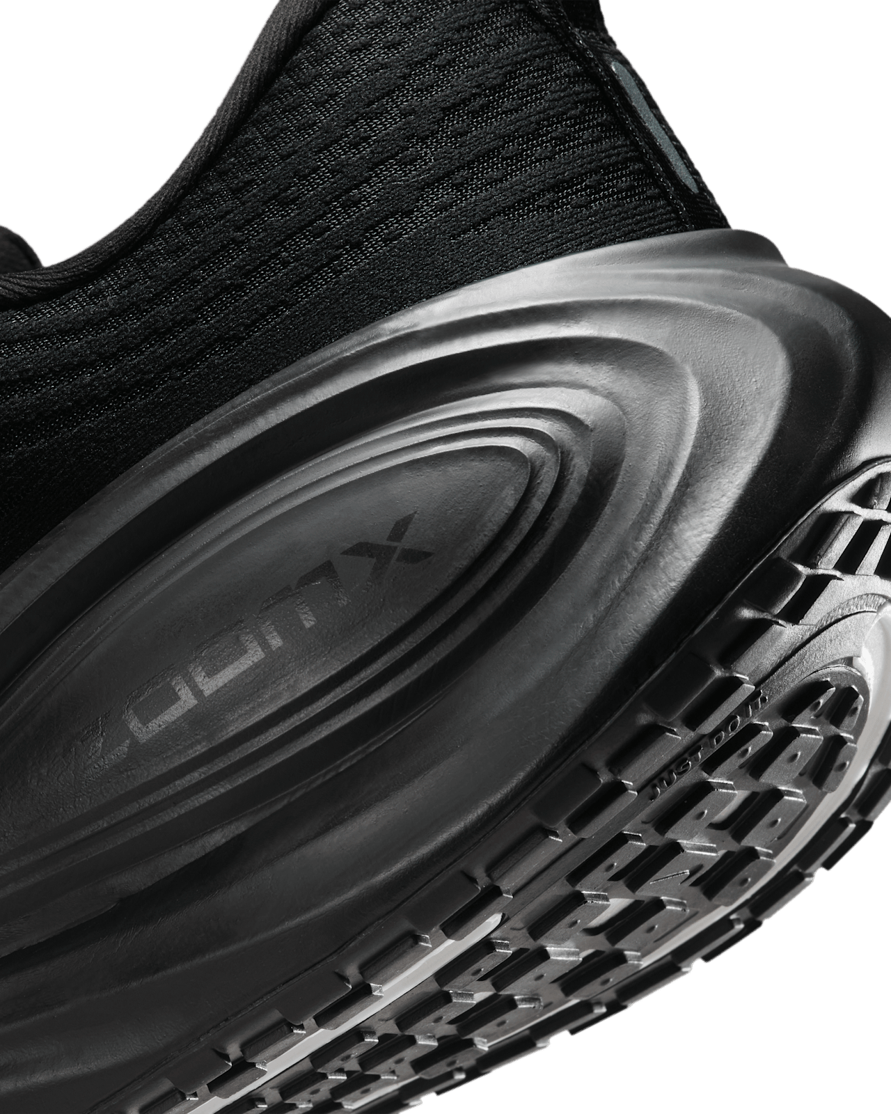 Lanceringsdato for Vomero Plus "Black" (IO4482-002)