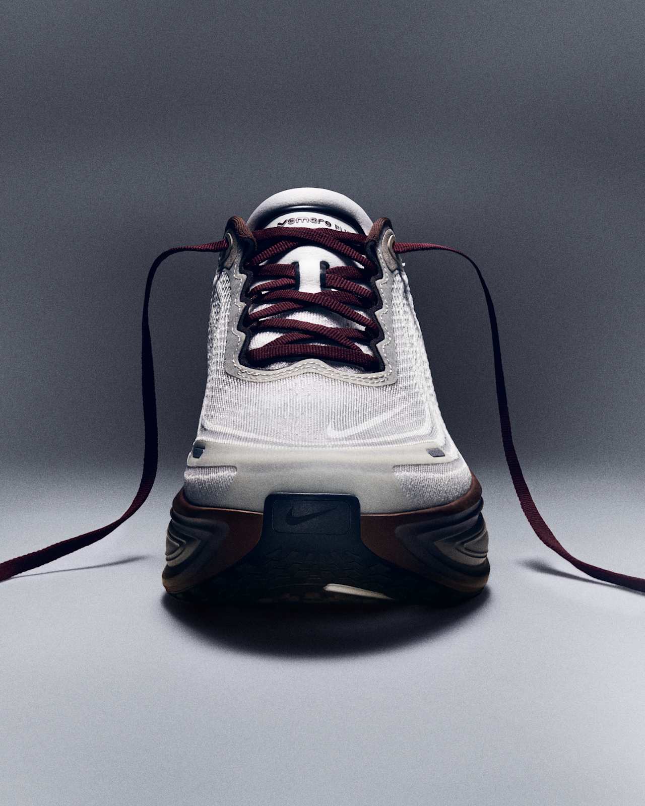 Vomero Plus 'Sail and Baroque Brown' (IO4482-100) release date