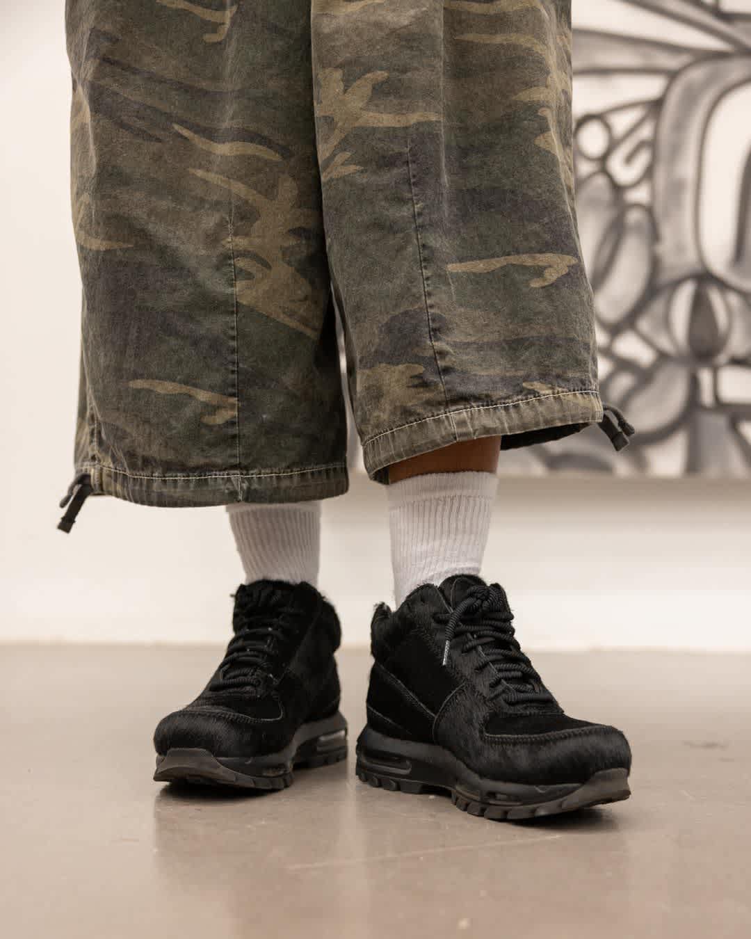 Street SNKRS: SLAWN AT SAATCHI YATES