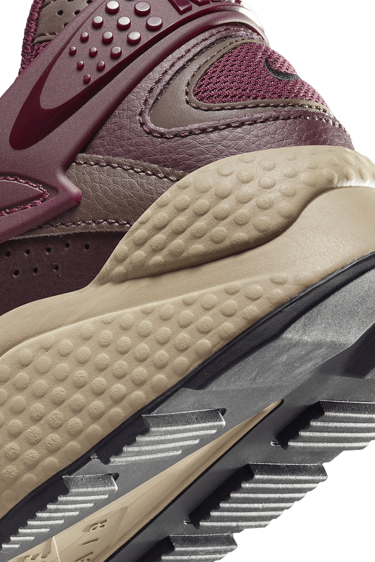 Nike huarache burgundy on sale