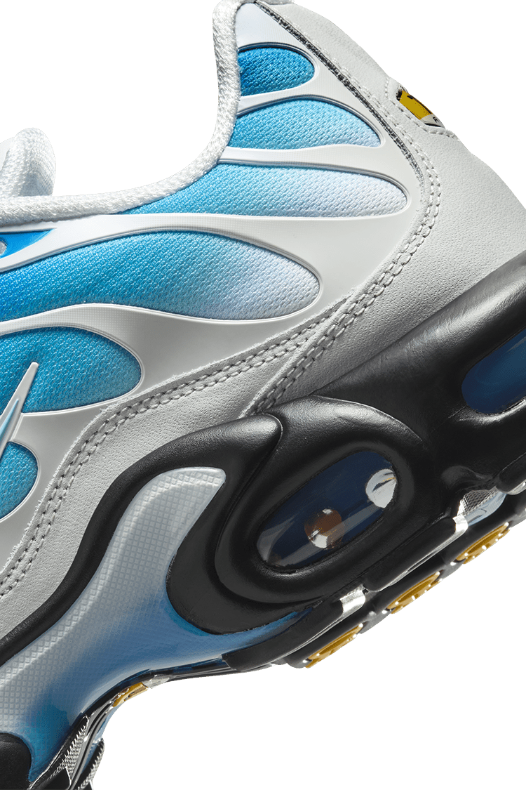 One Block Down x Nike Air Max Plus „Reverse“ ‚Hyper Blue and Photon Dust‘ (FZ3308-400) – datum uvedení