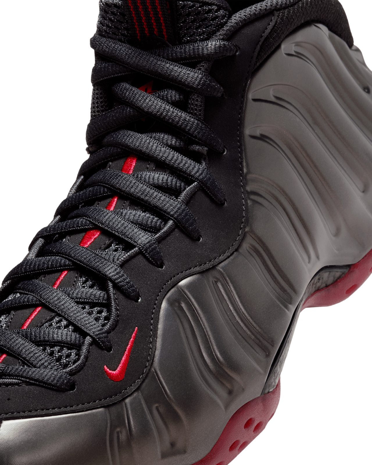 【NIKE公式】エア フォームポジット ワン 'Black and Varsity Red' (IB2219-001 / AIR FOAMPOSITE ONE OG)