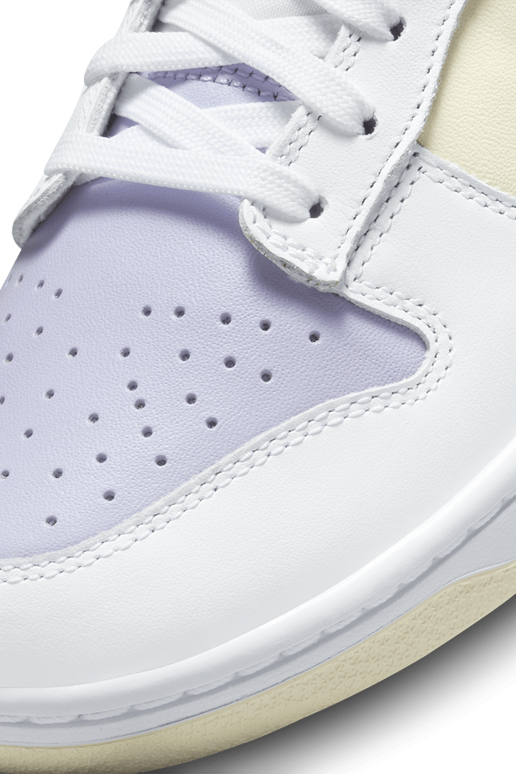 วันเปิดตัว Dunk Low "Spring Mix" ผู้หญิง (FJ4742-100)
