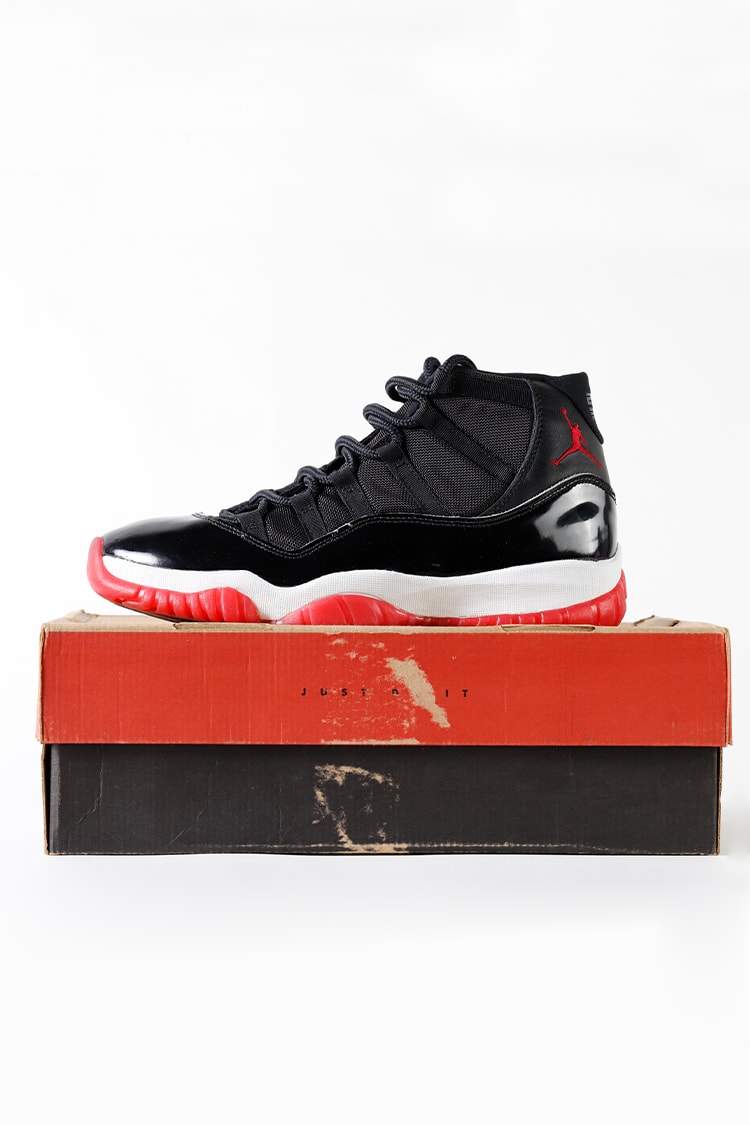 Nike jordan negro con rojo best sale