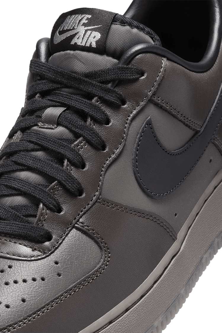 Air Force 1 Low „Black Tea és Petra Brown” (FZ4167-200) – megjelenési dátum