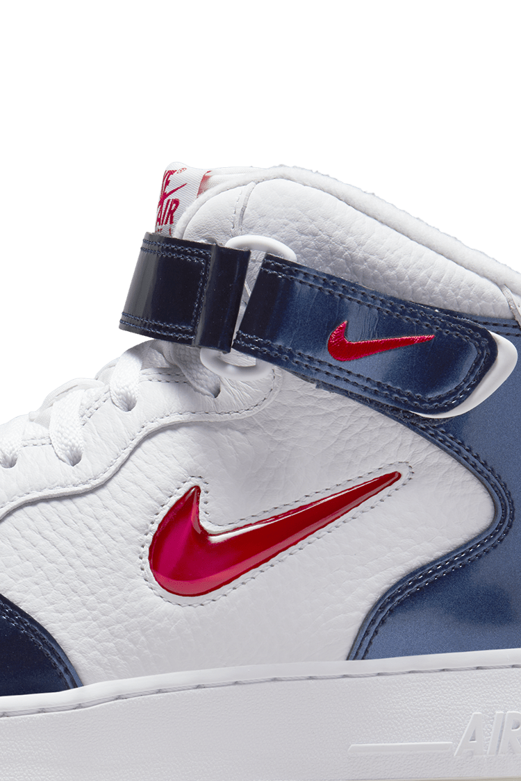 【NIKE公式】エア フォース 1 MID 'University Red and Midnight Navy' (DH5623-101 / AF 1 MID '07 QS)