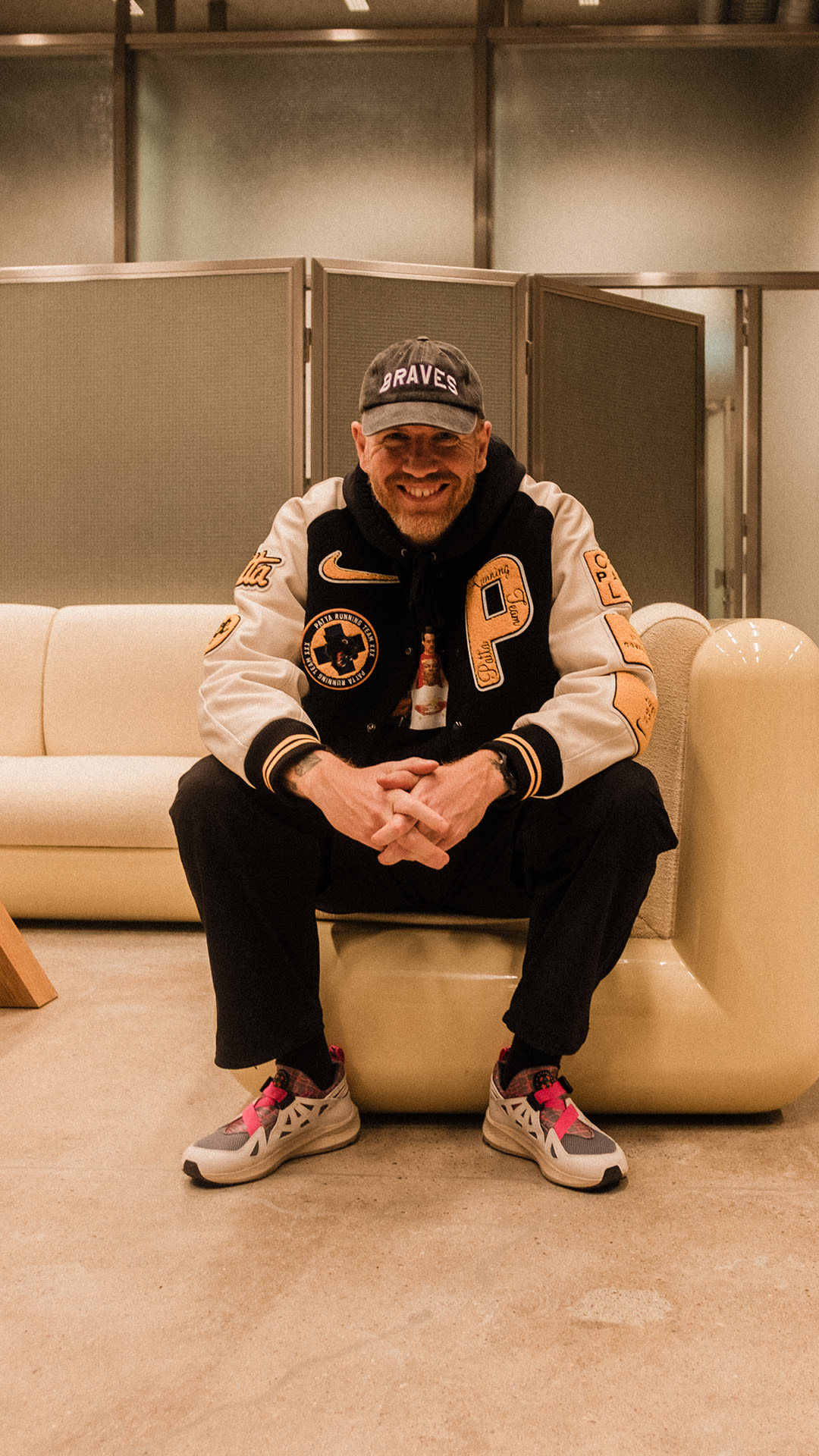 Street SNKRS: Nike x Patta Running Team – Crew Love.