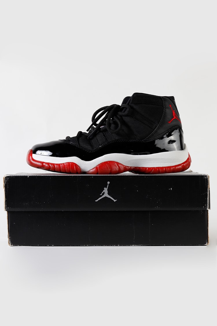 Jordan 11 retro rojo con negro online