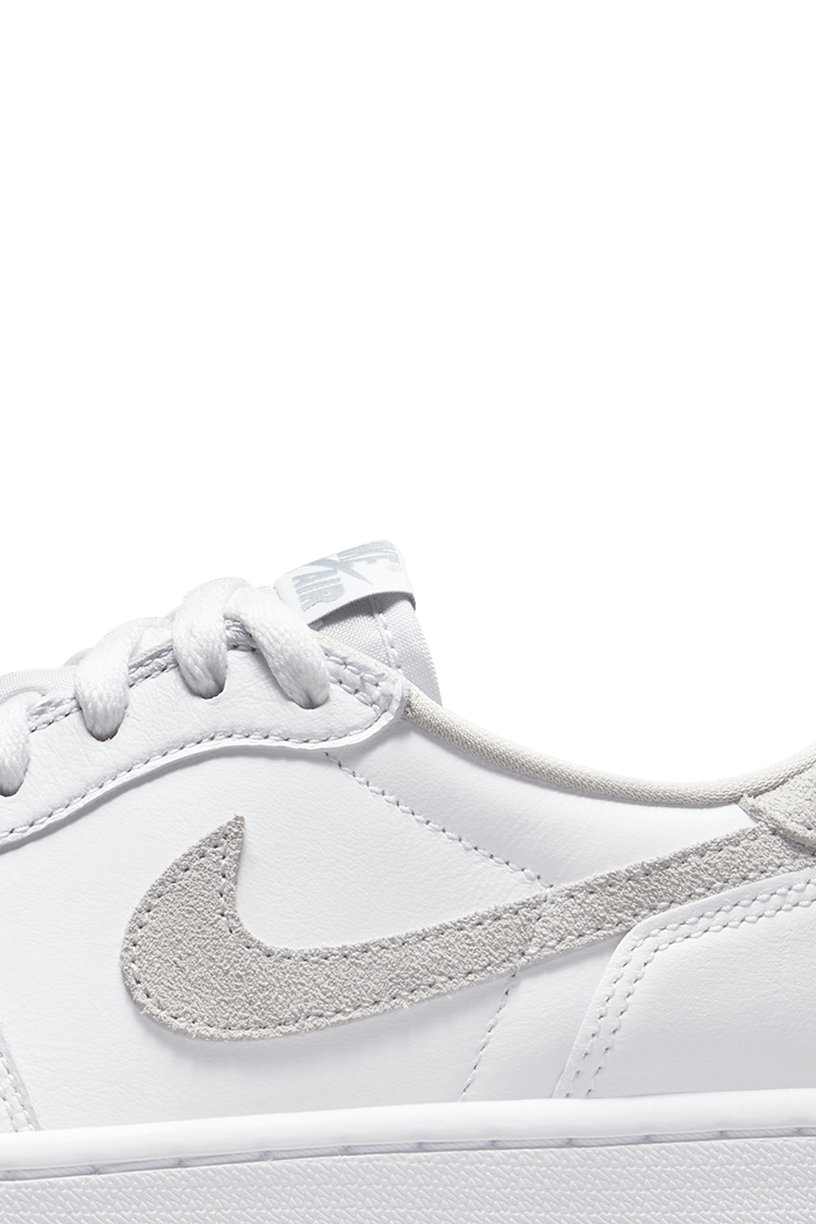 Air Jordan 1 Low OG „Semleges szürke” női cipő – megjelenési dátum