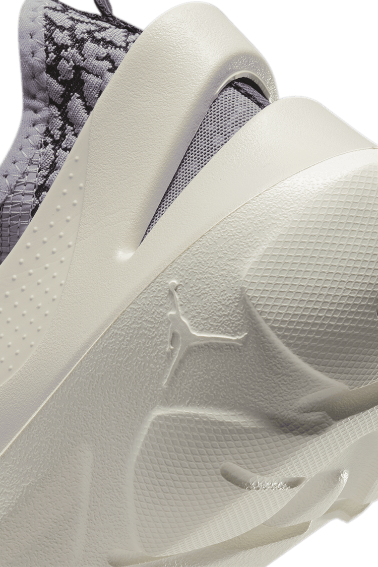 Fecha de lanzamiento del Jordan System.23 "Sail and Cement Grey" (DN4890-101)