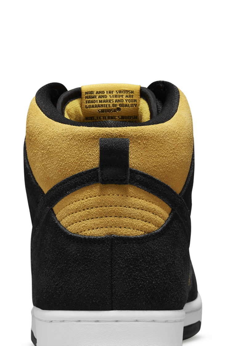 วันเปิดตัว SB Dunk High Pro “Maize and Black”