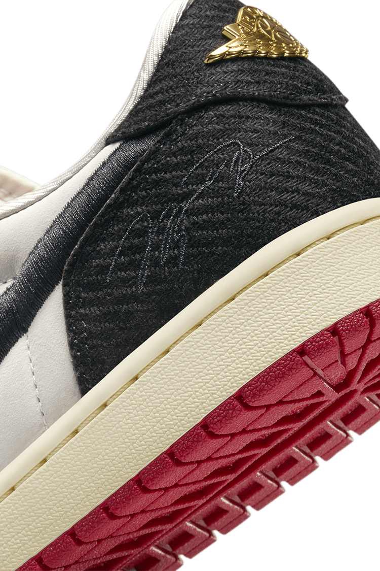 วันเปิดตัว Air Jordan 1 Low OG x Trophy Room "Sail and Varsity Red" (FN0432-100)