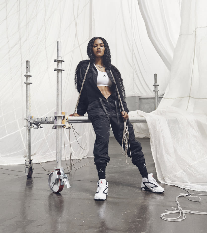 Jordan Women s Apparel Collection Release Date. Nike SNKRS