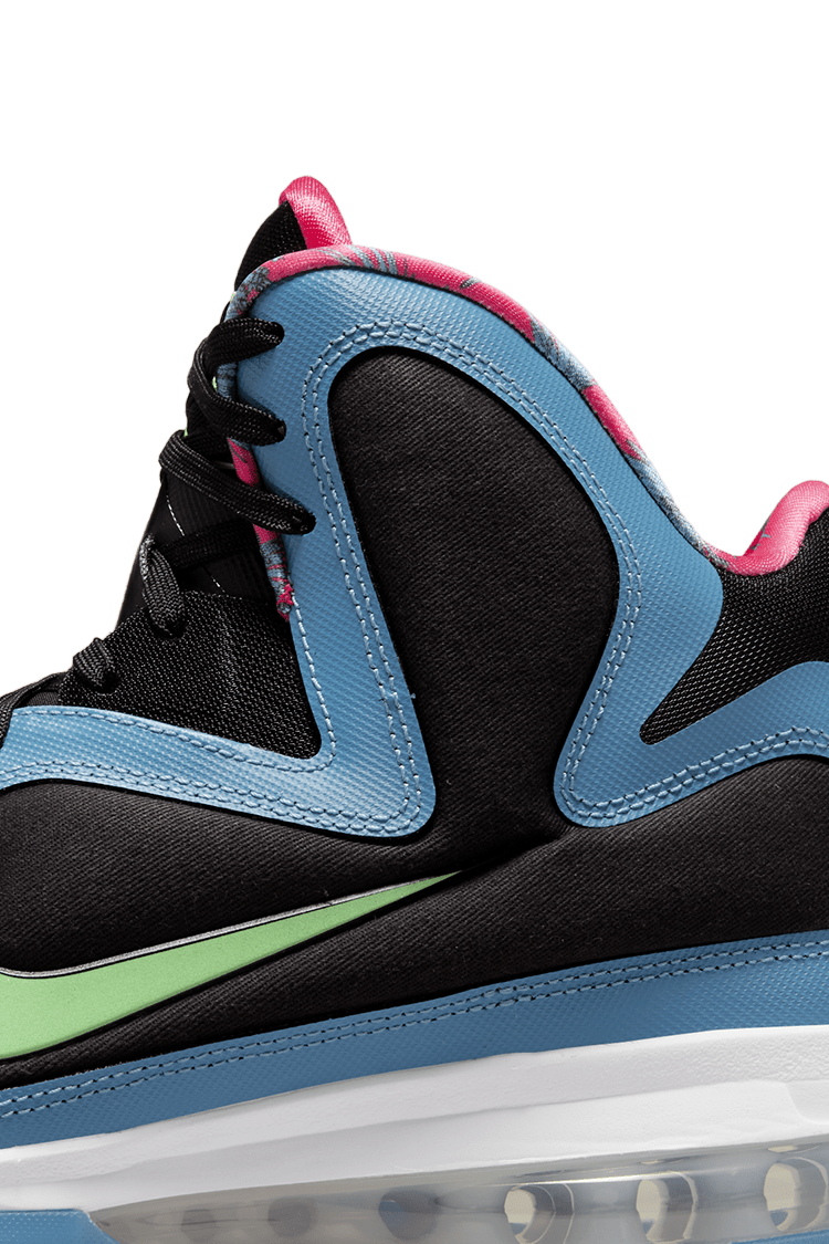 Fecha de lanzamiento del LeBron 9 South Coast DO5838 001 Nike SNKRS