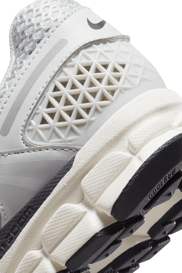 早い者勝ち!!! NIKE ◆ ナイキ W ズーム ボメロ 5｜FD0884 6192fNonR4L.jpg