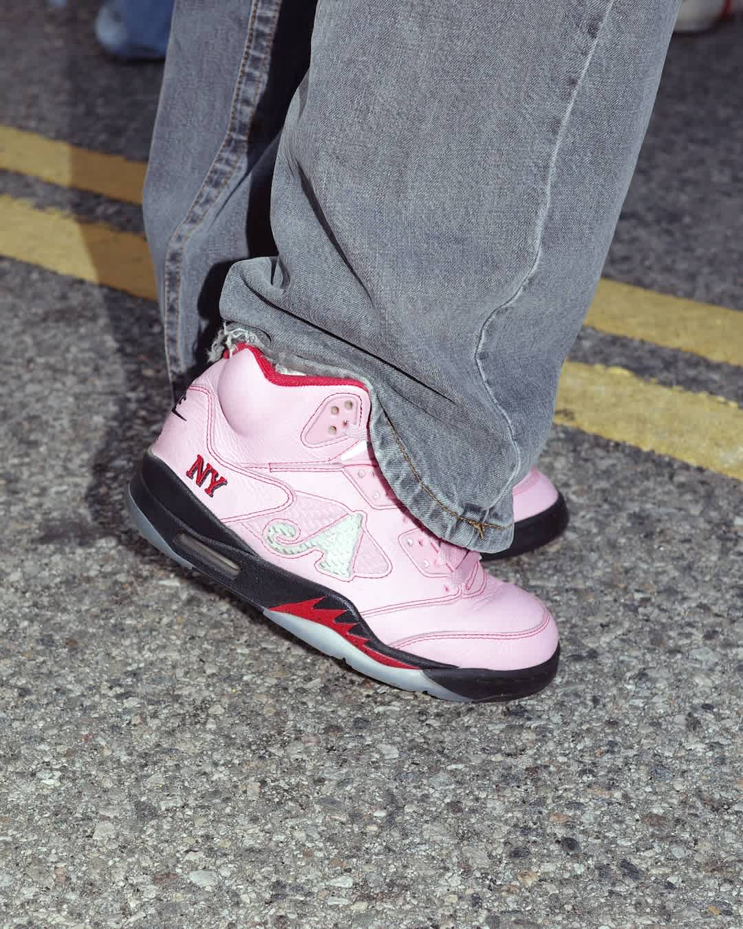 STREET SNKRS: TOMA LA NOCHE ขับเคลื่อนโดย: KIDS OF IMMIGRANTS