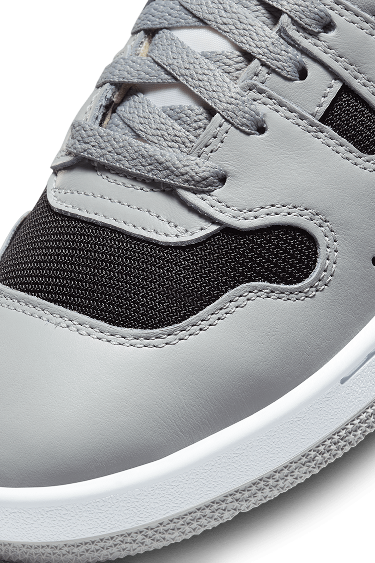วันเปิดตัว Attack OG "Light Smoke Grey" (FB8938-001)