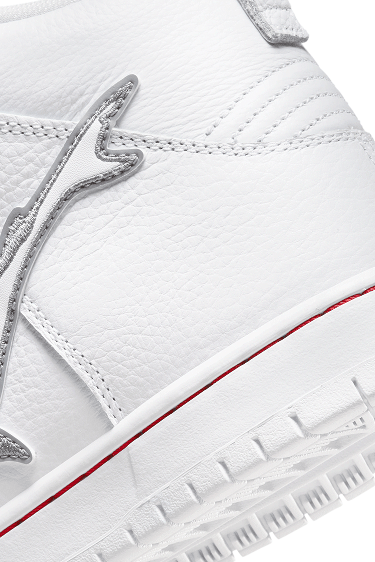 SB Dunk High Pro 'White and Cool Grey' (DC8908-105) Release Date