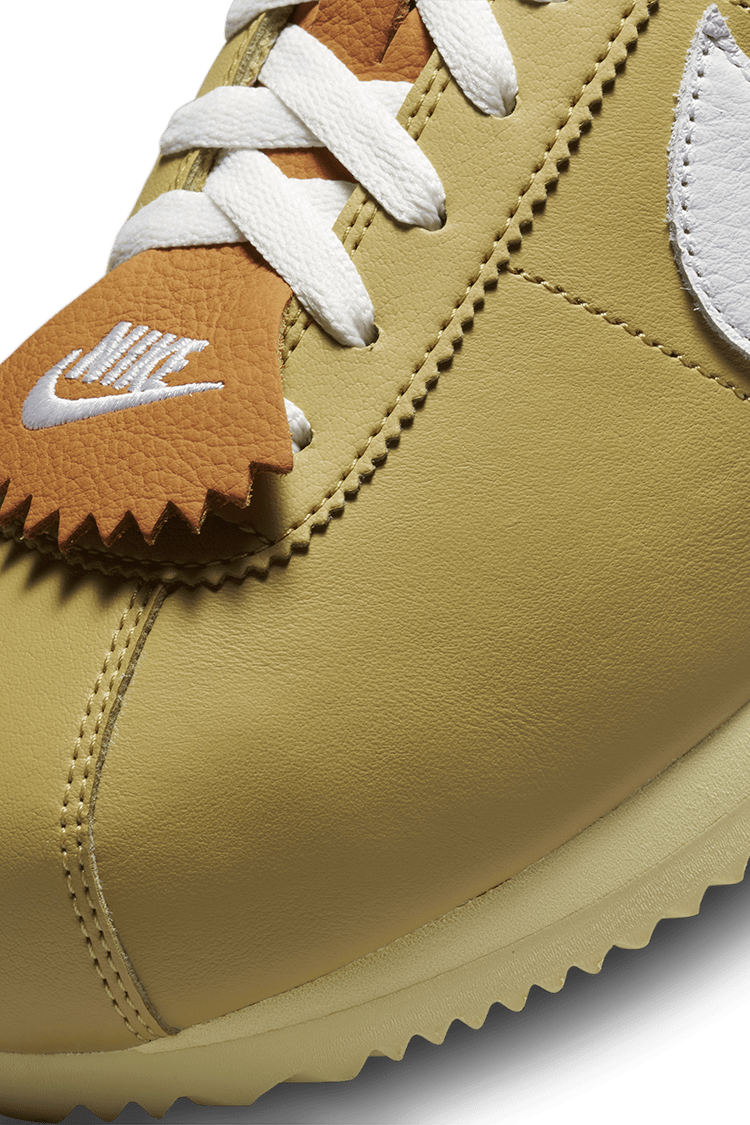 วันเปิดตัว Cortez 23 "Wheat Gold" (FD0400-725)
