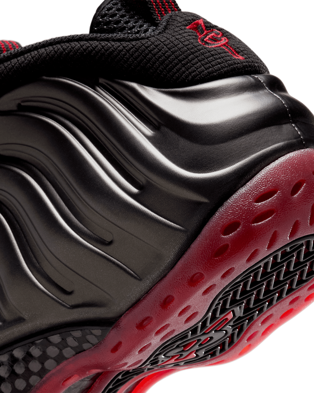 【NIKE公式】エア フォームポジット ワン 'Black and Varsity Red' (IB2219-001 / AIR FOAMPOSITE ONE OG)