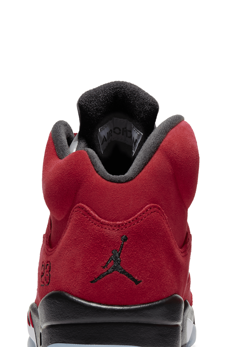 Fecha de lanzamiento del Jordan 5 "Toro Bravo"