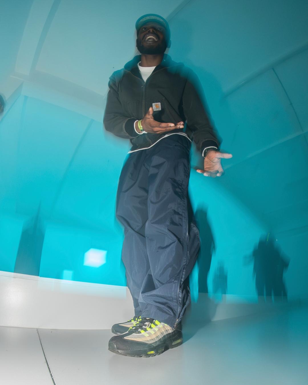 STREET SNKRS Transportal London